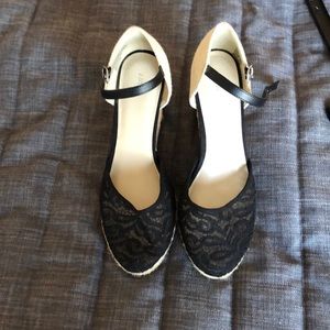 🌺 $10 or 3/$24 Apt 9 Wedge Shoes 🌺